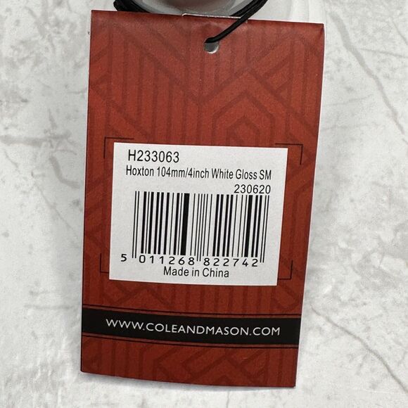 Cole & Mason Hoxton Salt Mill Salt Grinder White Gloss - Picture 8 of 9